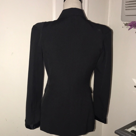 Unique sassy modern blazer - Picture 3 of 6